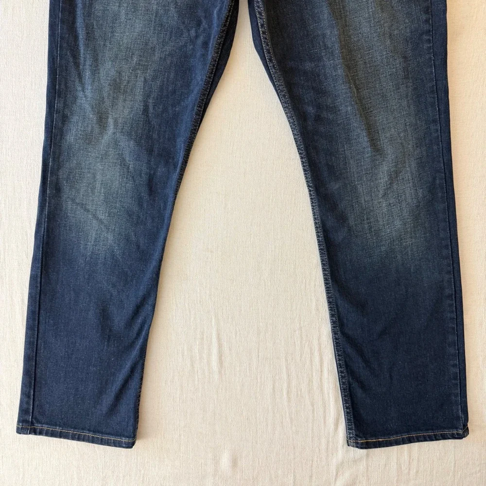 Levis measurements waist